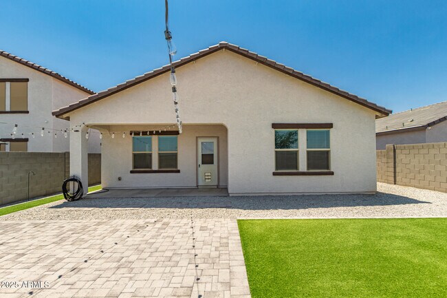 Building Photo - 5875 N 195th Dr
