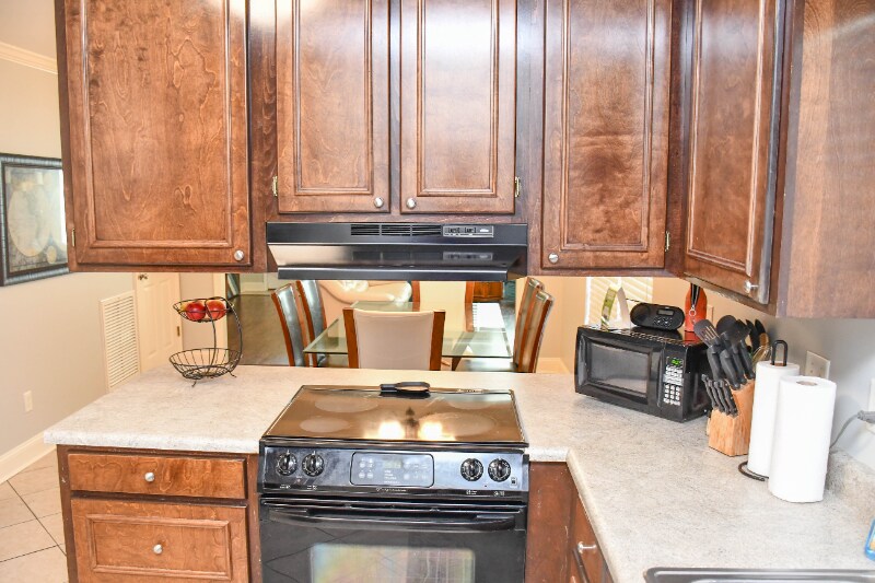 Building Photo - 2546 Bascom Dr
