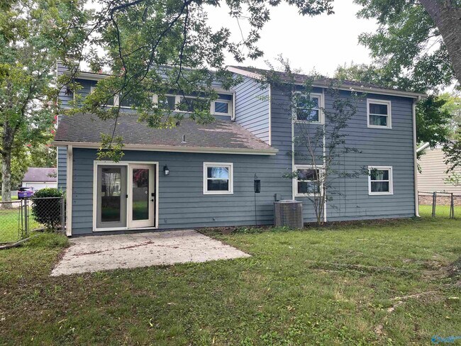 Building Photo - 14909 Clovercrest Dr SE