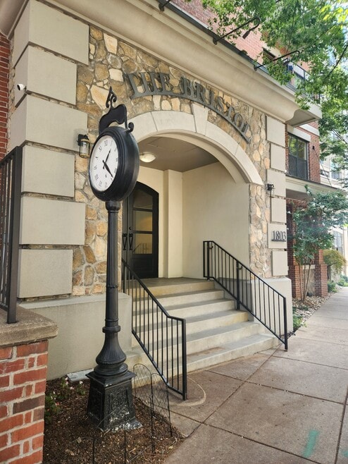 Building Photo - 1803 Broadway