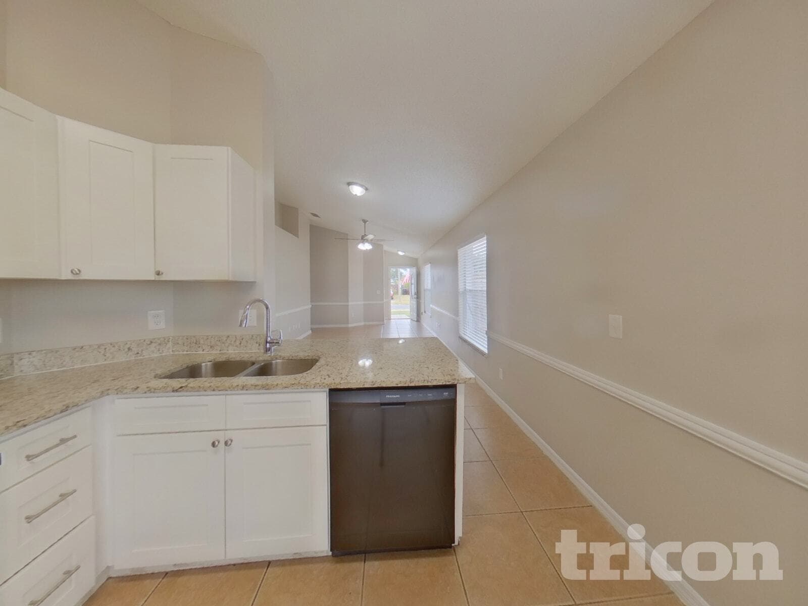 Building Photo - 9743 Red Clover Ave