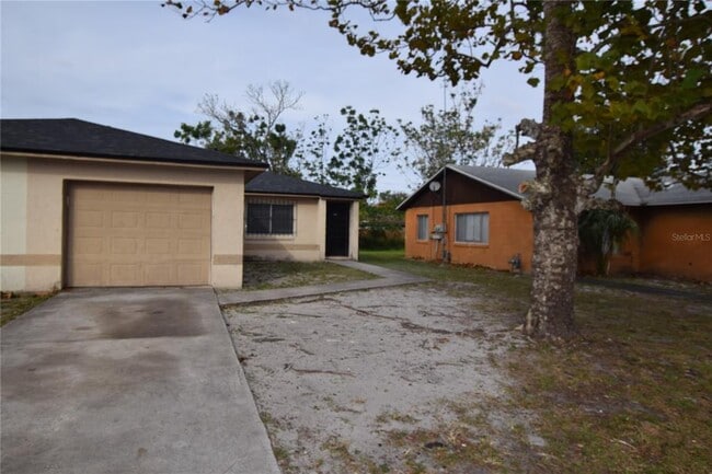 Building Photo - 3213 Split Willow Dr