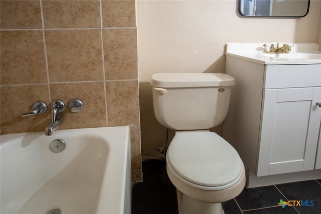 Building Photo - 1405 Missouri Ave