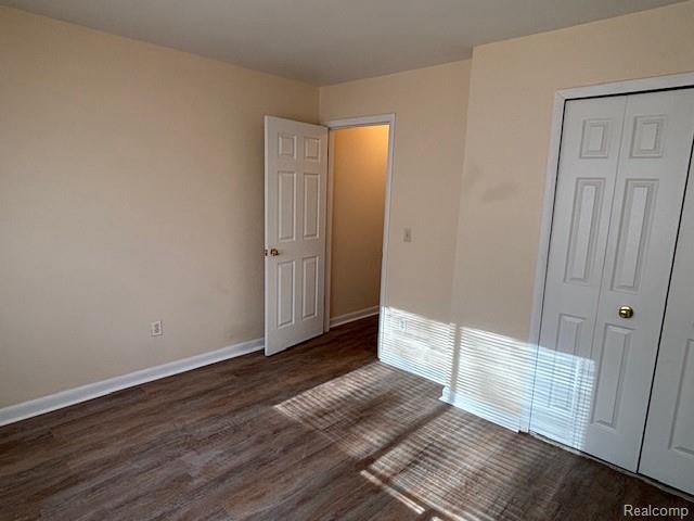 Building Photo - 417 Parkdale Ave