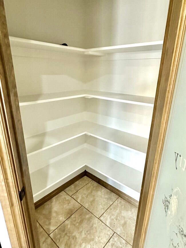 Building Photo - 709 Abilene Way