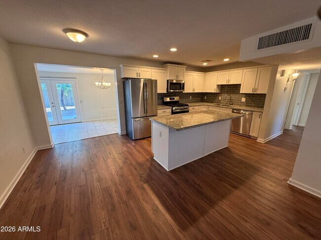 Building Photo - 2405 W Citrus Way