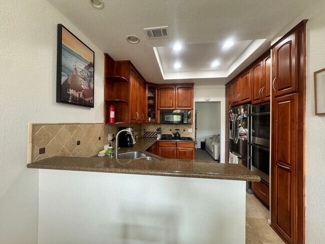 Building Photo - 3416 Cameo Dr