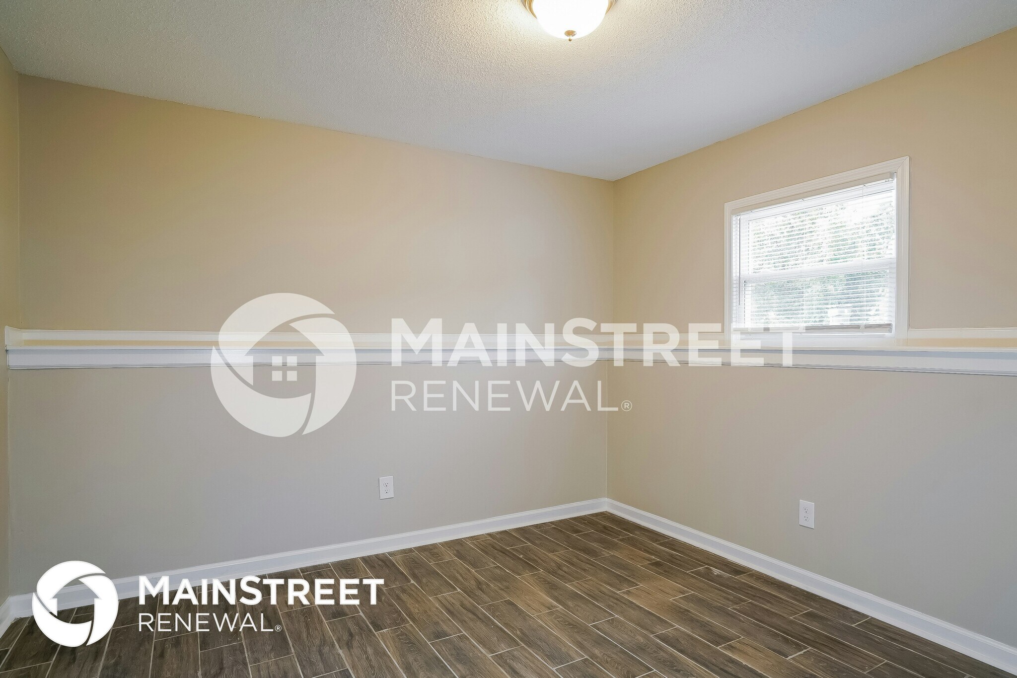 Building Photo - 4806 Tyne Dr