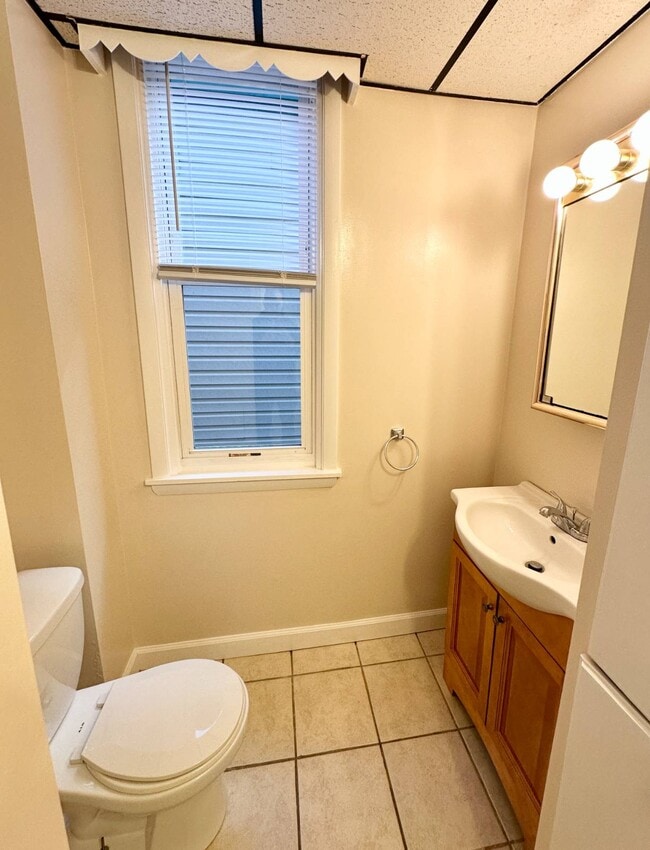 Building Photo - 1805 4th Ave