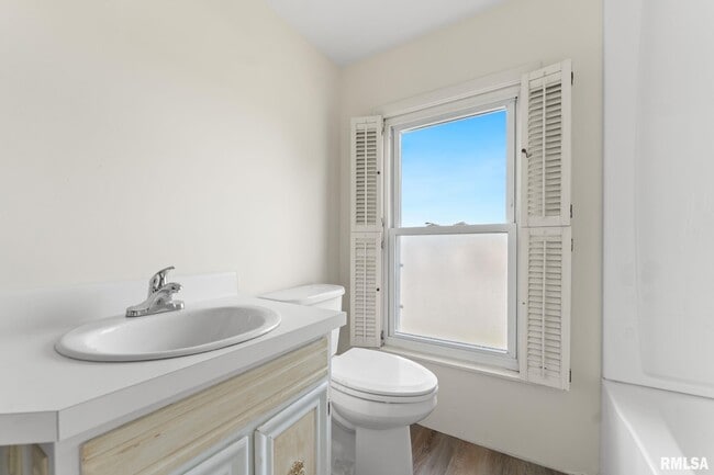 Building Photo - 2442 Mittman Rd