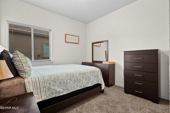 Building Photo - 3768 Loma Adriana