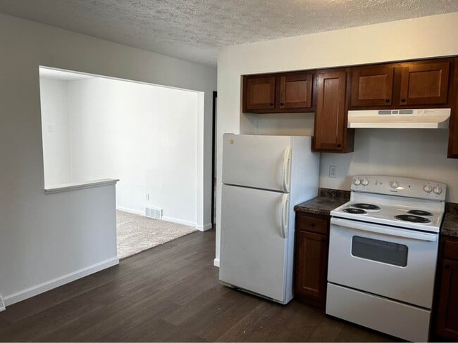 Building Photo - Green Acres - 4963-4967