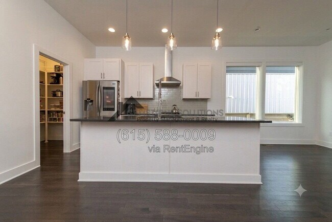 Building Photo - 420B 37th Ave N