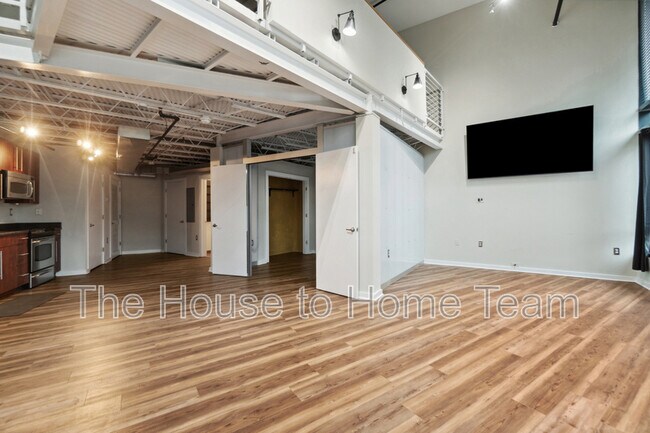 Building Photo - 415 St Pauls Blvd