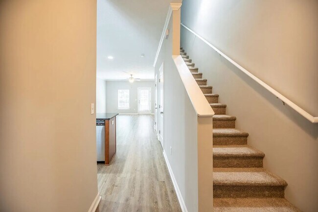 Building Photo - Adderman Pointe Townhomes