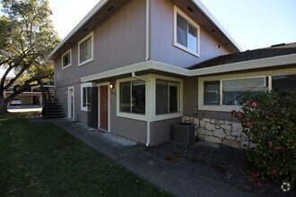 Building Photo - 2 Bedroom Condo Near Coddingtown