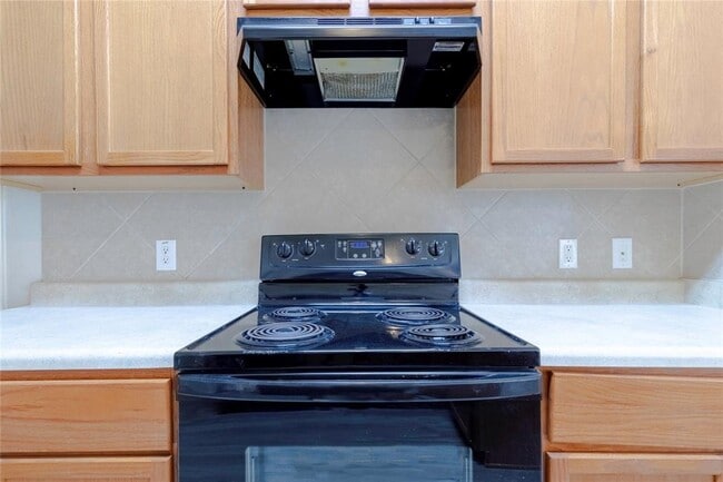 Building Photo - 10412 Colfax Dr