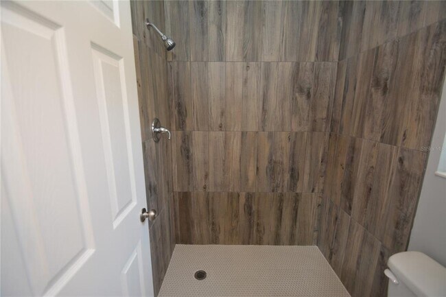 Building Photo - 107 Brunswick Ln