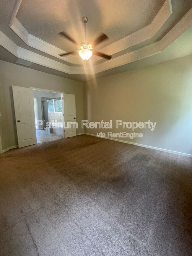 Building Photo - 7350 Silk Tree Pt