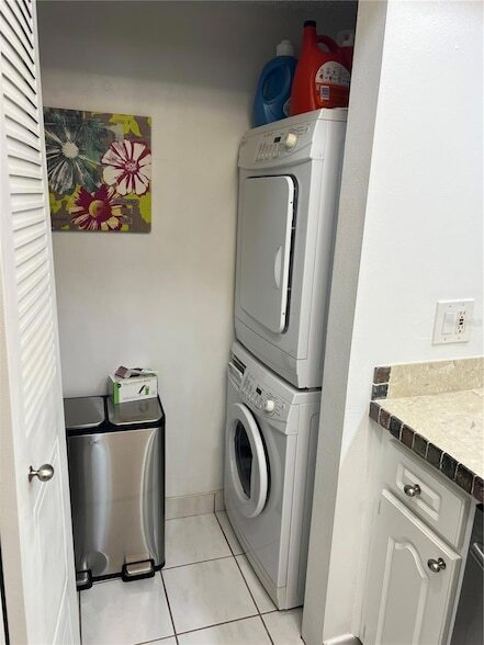 Building Photo - 2400 Winding Creek Blvd