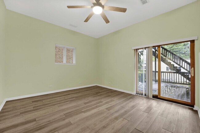 Building Photo - 1329 N Oakley Blvd