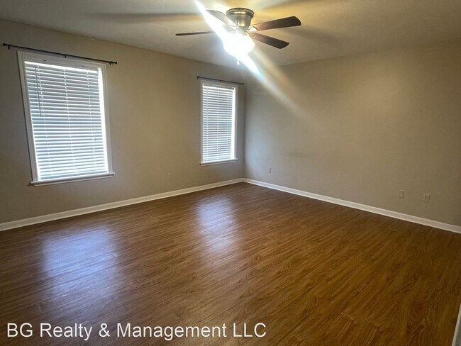 Building Photo - 3 br, 2 bath House - 1310 E Holly Hill Cir