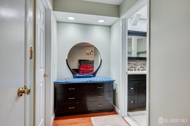 Building Photo - 4506 Stonehedge Rd