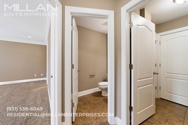 Building Photo - Experience the Best of Country Living with...