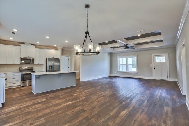 Building Photo - 43 Saralan Gdn Dr