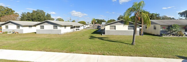 Building Photo - Palmetto Gardens 2/1 duplex