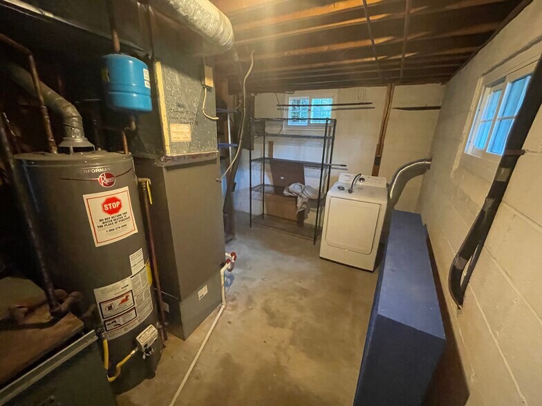 Building Photo - 4724 Koester Dr