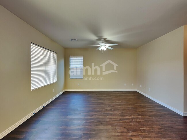 Building Photo - 12951 N Fox Hollow Dr