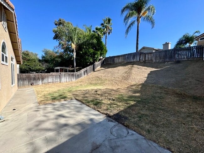 Building Photo - 3 bedroom Temecula home available for LEASE!