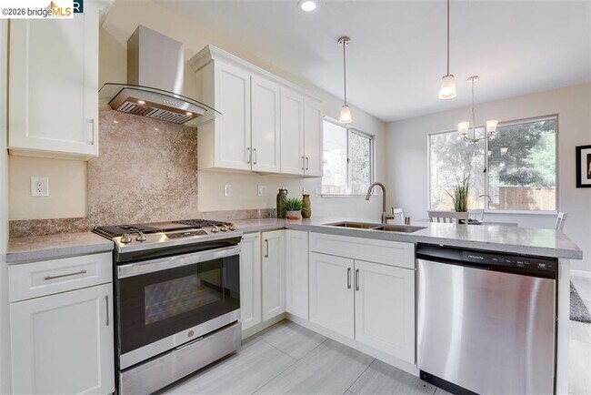 Building Photo - 2436 Pismo Ct