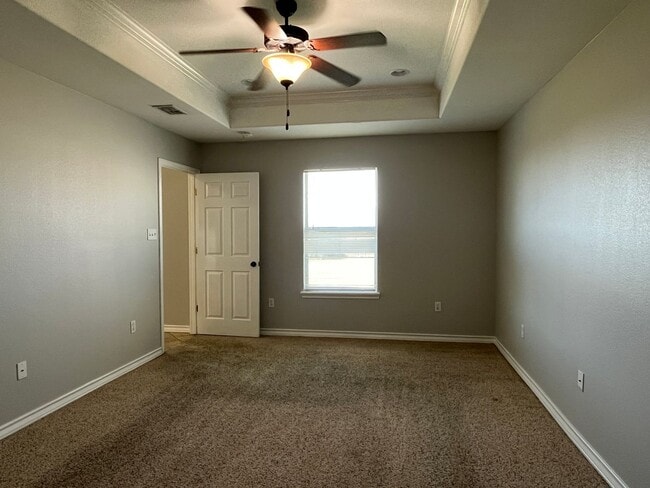 Building Photo - 2901 Dante Dr