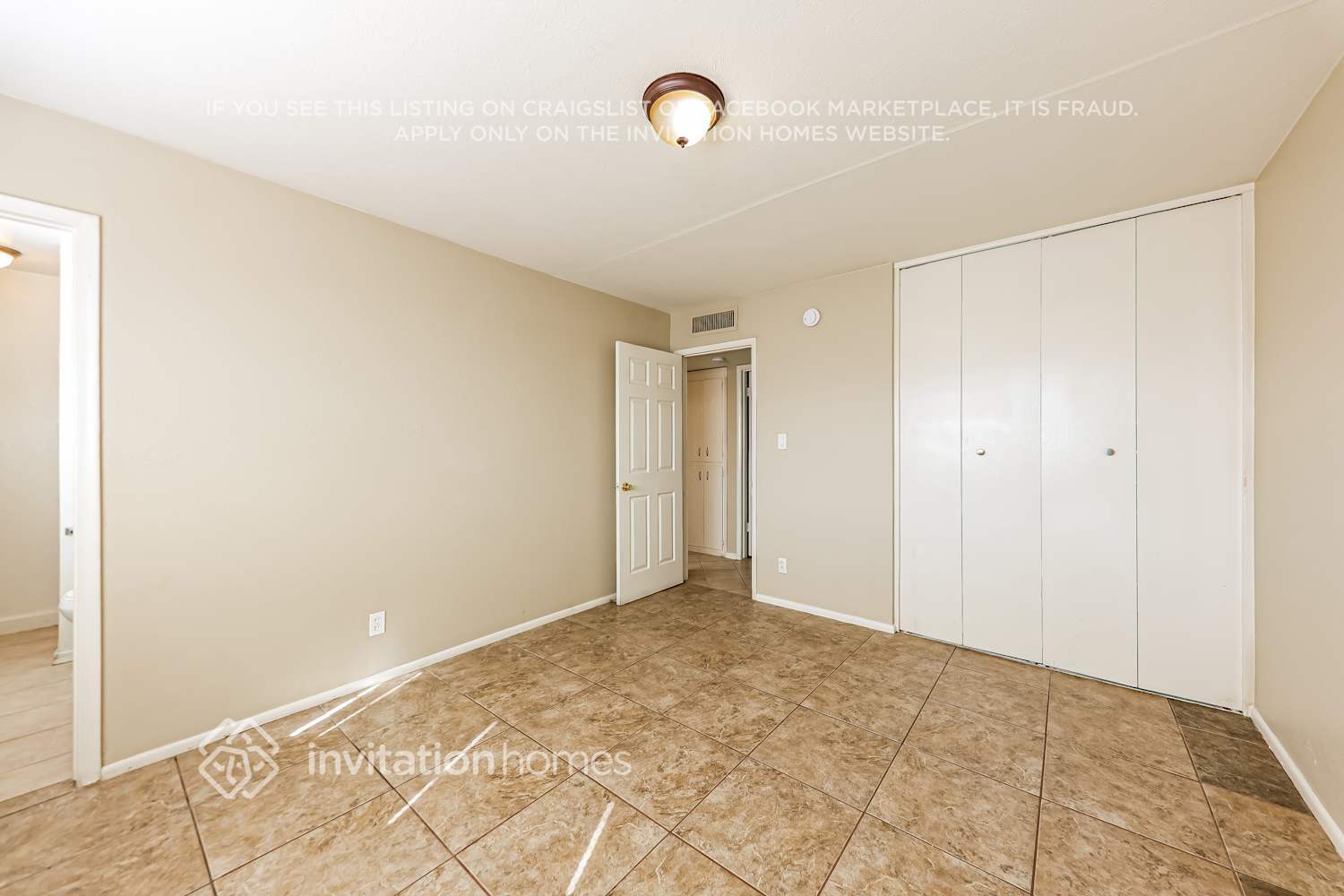 Building Photo - 3735 W Rose Ln