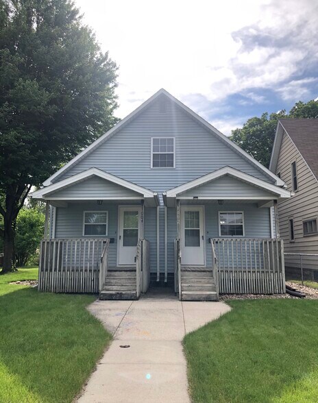 Building Photo - 1004 S 18th St