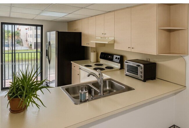 Primary Photo - 1319 W 51st Pl