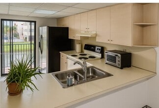 Building Photo - 1319 W 51st Pl