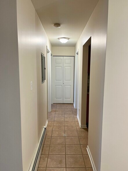 Building Photo - 931 Jonathon Ct