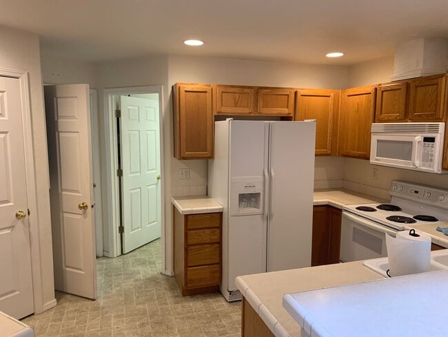 Building Photo - 4986 W Hillcrest View Ct