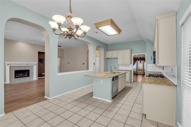 Building Photo - 6911 Thunderbird Dr