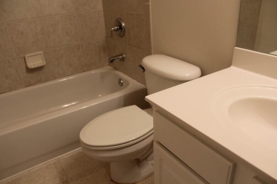 Building Photo - 1404 Bellsmith Dr