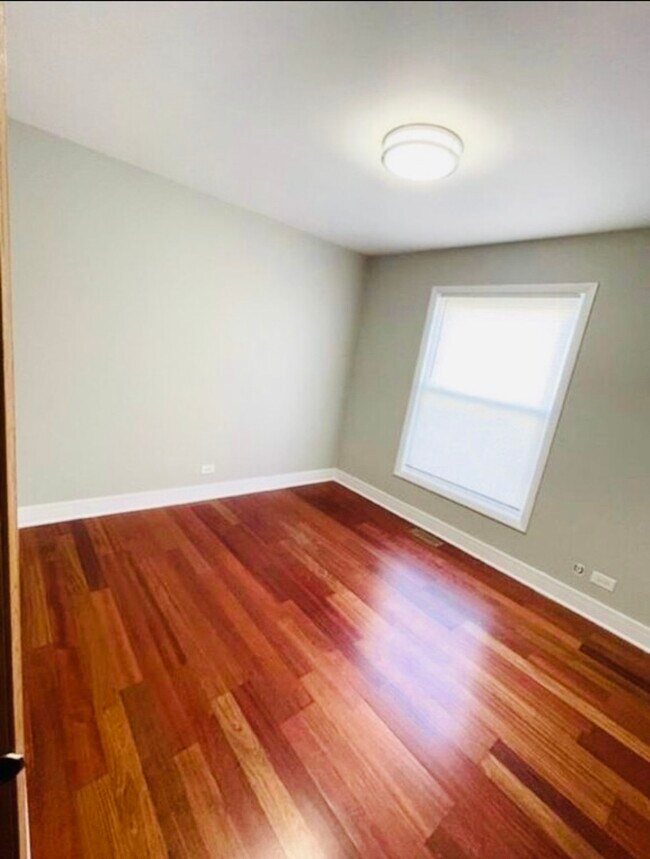 Building Photo - 600 Academy Ct