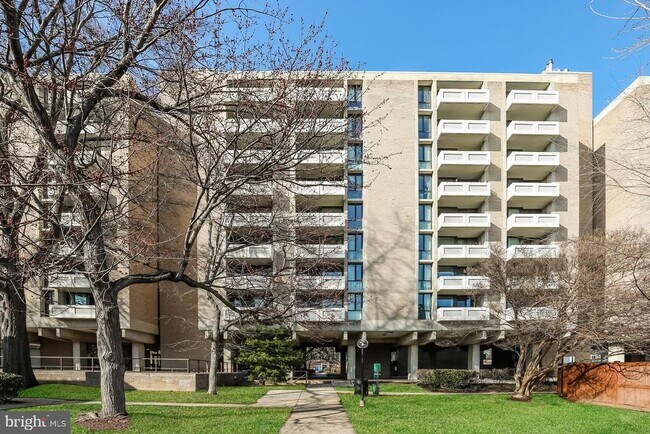 Building Photo - 240 M St SW