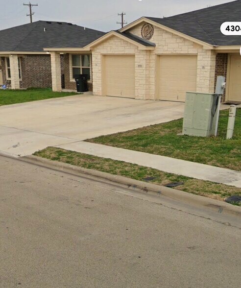 Building Photo - 4304 Ivory Ln