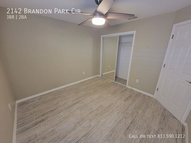Building Photo - 2142 Brandon Park Cir