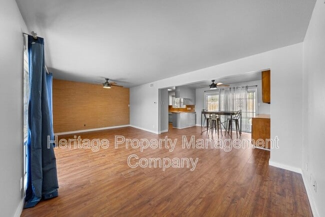 Building Photo - 303 Marquis Ln