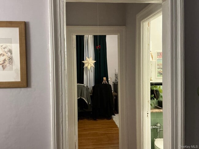 Building Photo - 77-20 Austin St