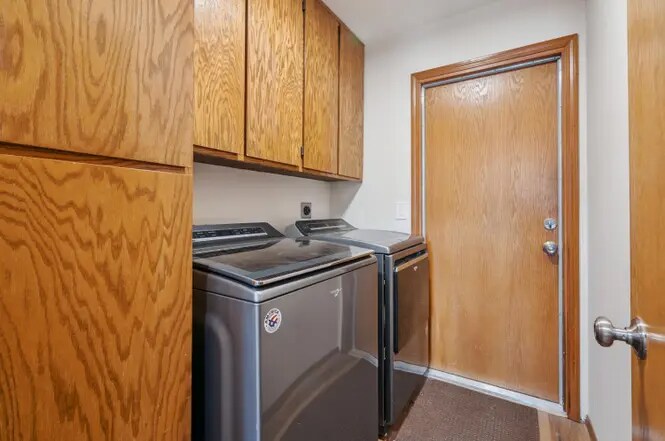 Building Photo - 2553 Candlewood Dr